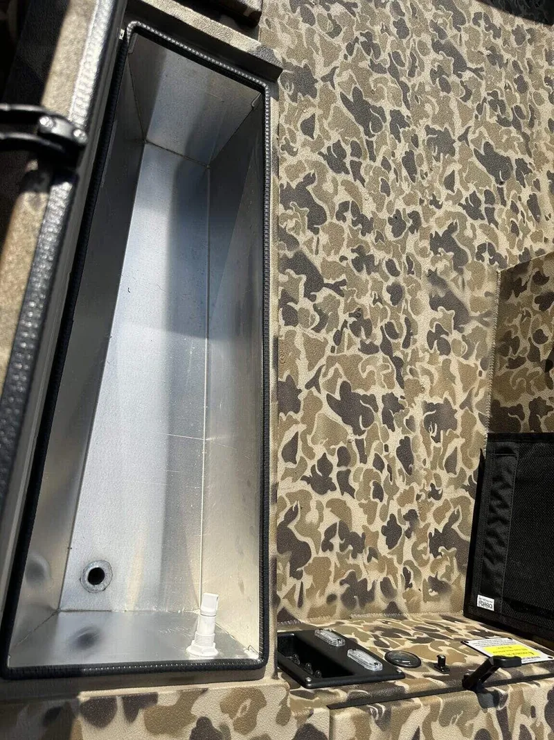 Slide: The Image of Excel Viper F4 1751 2026 - 8