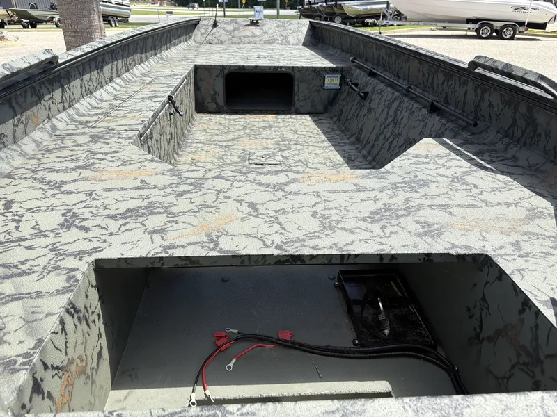 Slide: The Image of Edge Duck Boats Standard Series 650 2025 - 6