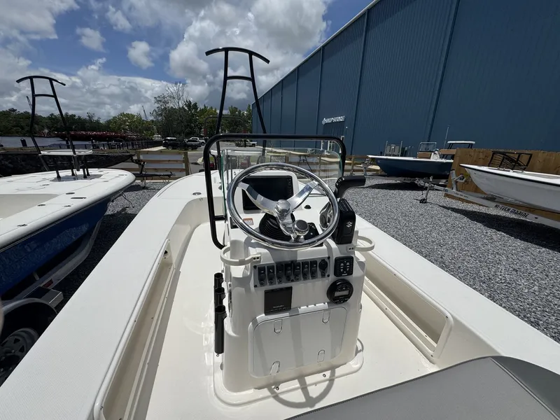 Slide: The Image of Spyder FX17 Flicker 2025 - 9