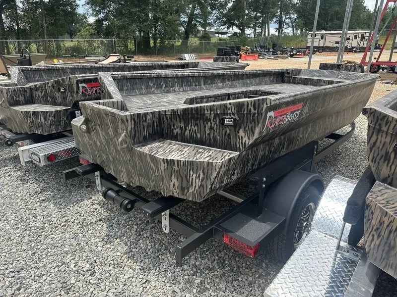 Slide: The Image of Reaper Boats 656 656 STEP TRANSOM 2026 - 3