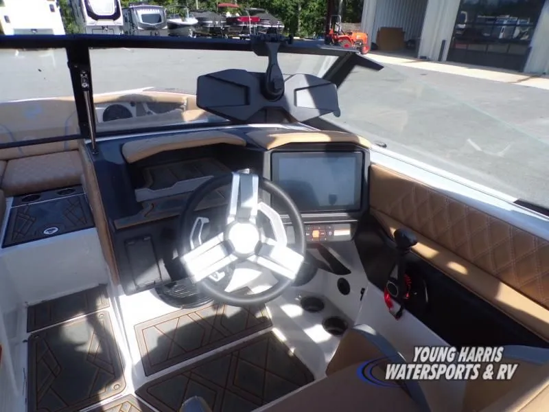 Slide: The Image of Tigé 22RZX 2024 - 12