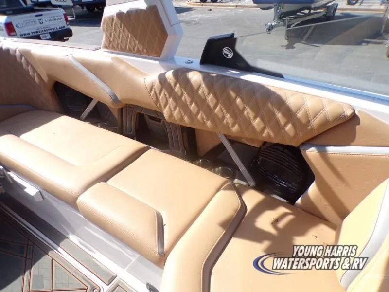 Slide: The Image of Tigé 22RZX 2024 - 13