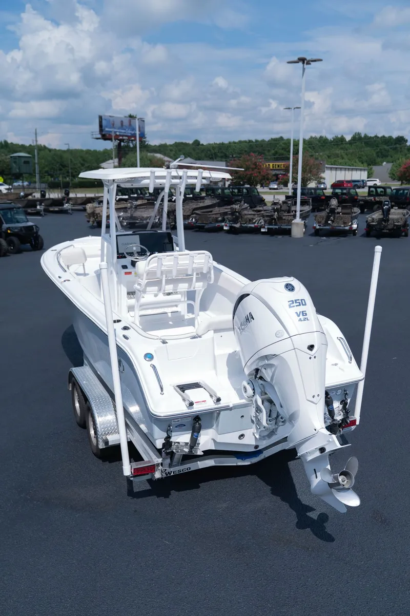 Slide: The Image of Sea Hunt Ultra 234 2025 - 14