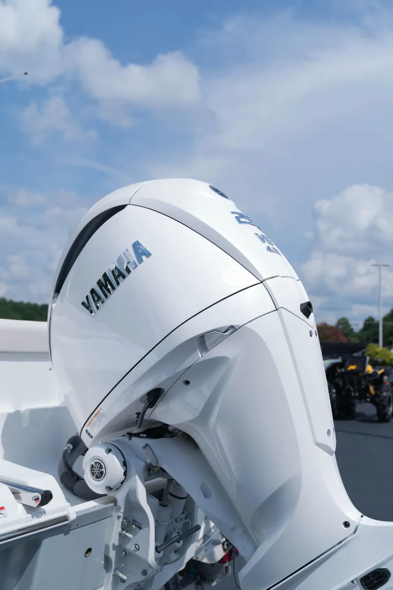 Slide: The Image of Sea Hunt Ultra 234 2025 - 16