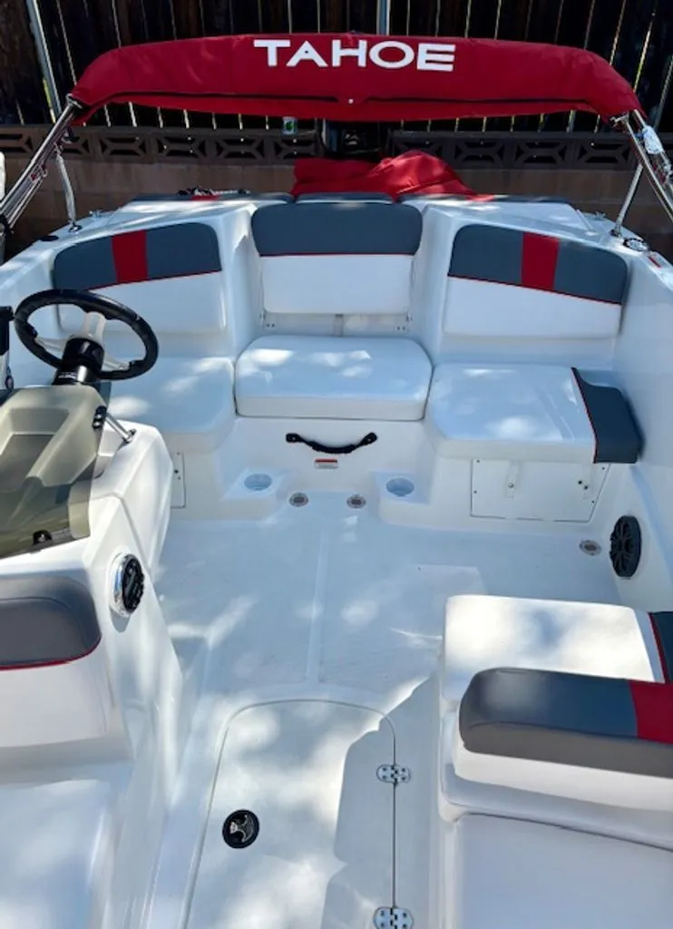 Slide: The Image of Tahoe T 16 2024 - 10