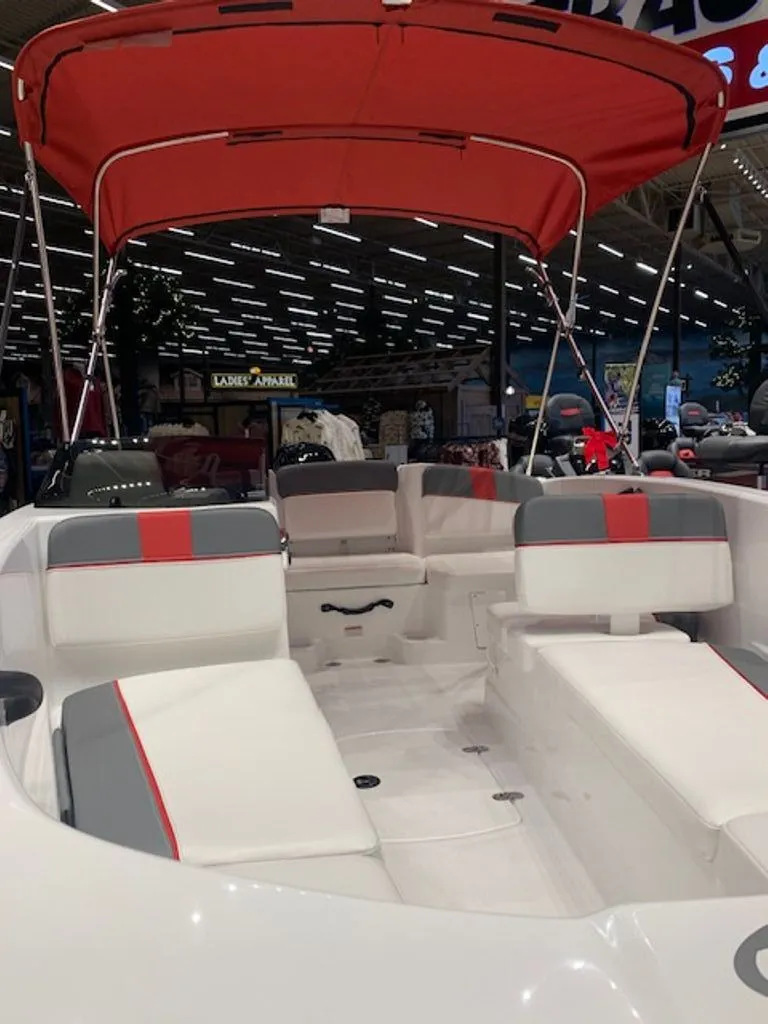 Slide: The Image of Tahoe T 16 2024 - 14