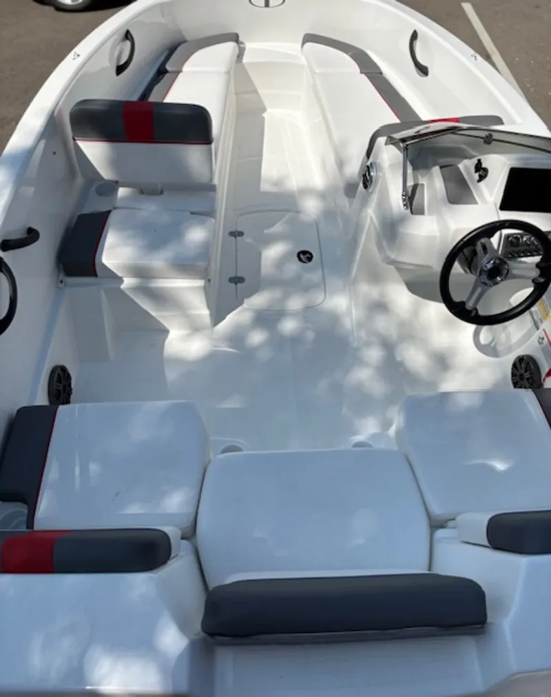 Slide: The Image of Tahoe T 16 2024 - 4