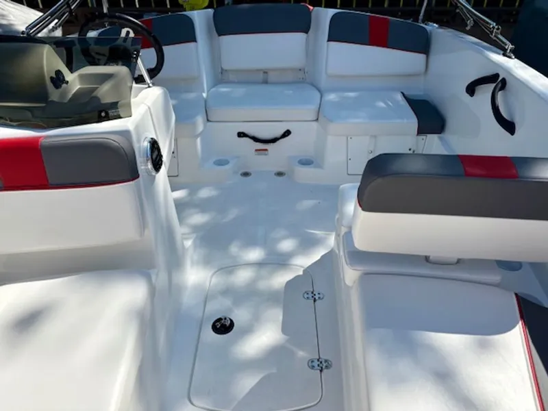 Slide: The Image of Tahoe T 16 2024 - 5