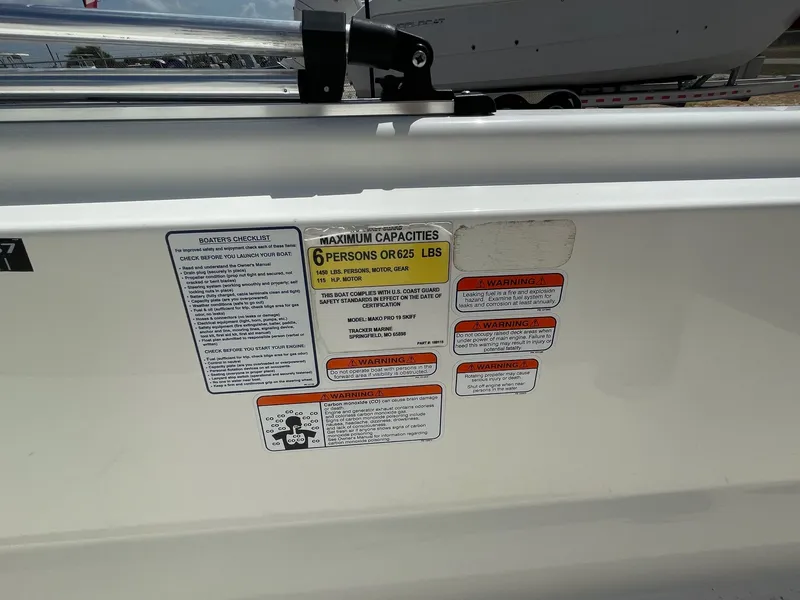 Slide: The Image of Mako Pro Skiff 19 CC 2017 - 25