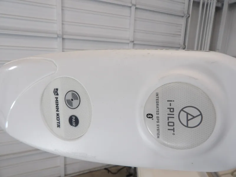 Slide: The Image of NauticStar 2102 2017 - 10