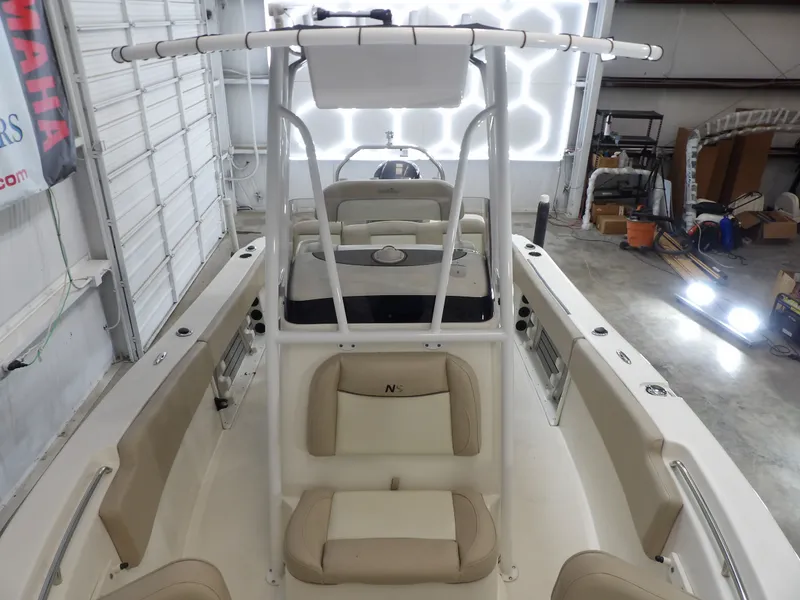 Slide: The Image of NauticStar 2102 2017 - 13