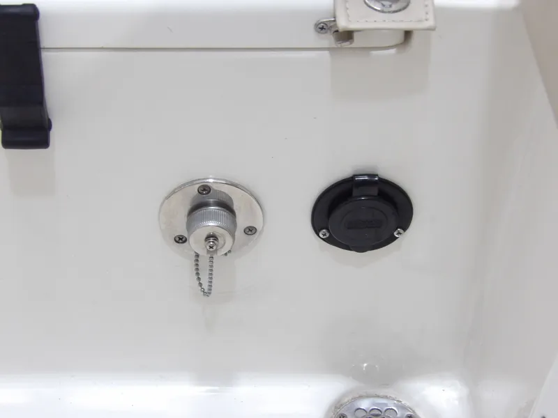 Slide: The Image of NauticStar 2102 2017 - 20