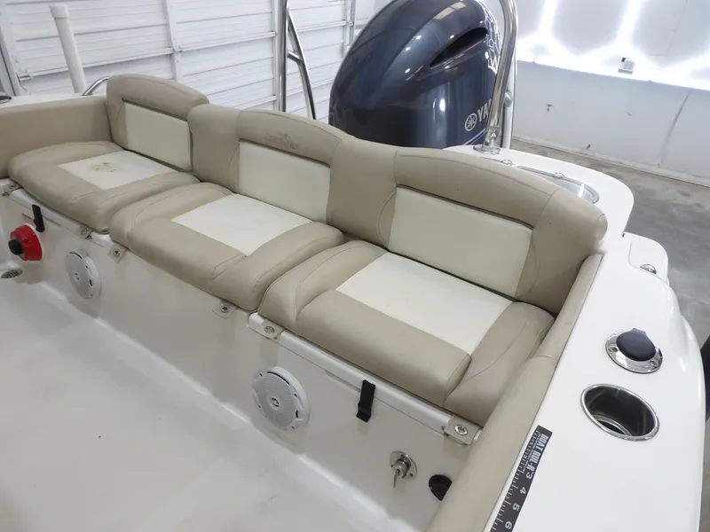 Slide: The Image of NauticStar 2102 2017 - 21