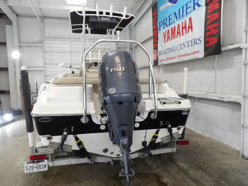 Slide: The Image of NauticStar 2102 2017 - 8