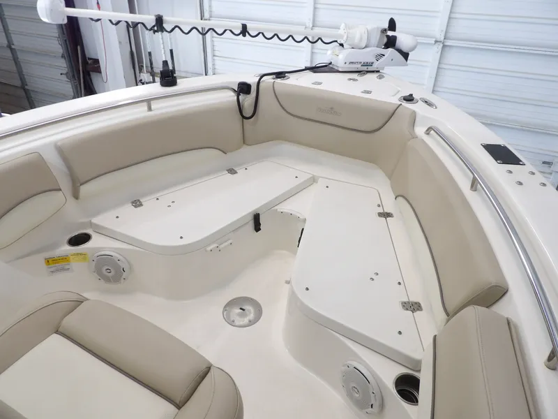 Slide: The Image of NauticStar 2102 2017 - 9