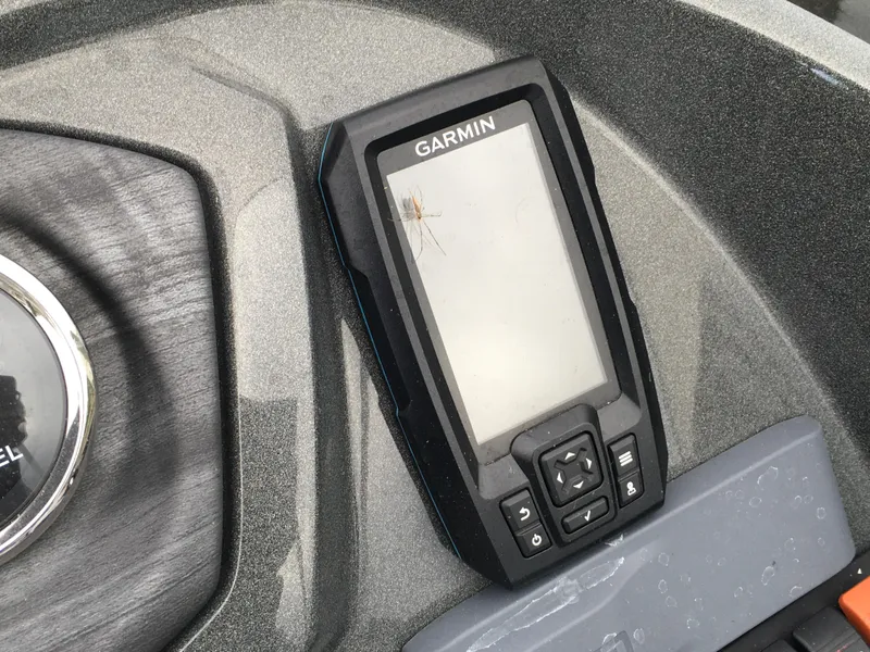 Slide: The Image of Garmin device on 2022 Crest Classic LX 240 boat dashboard. - 10