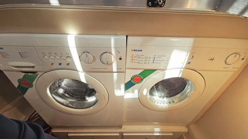 Slide: The Image of Carver 42 Super Sport 2007 - 24