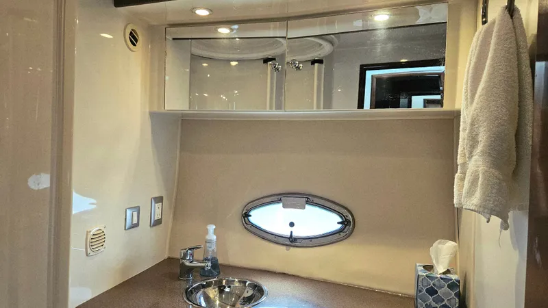 Slide: The Image of Carver 42 Super Sport 2007 - 38