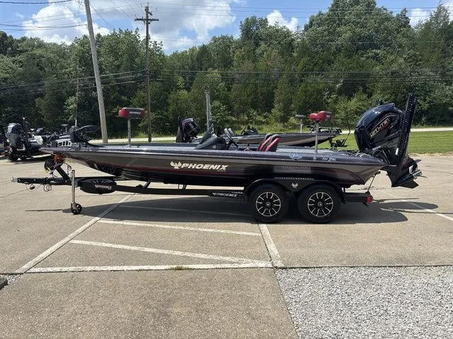 Slide: The Image of Phoenix Bass Boat 721 ZXL 2026 - 14