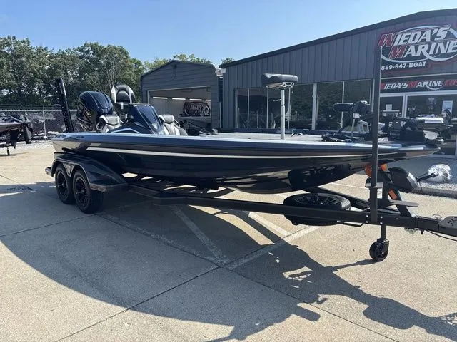 Slide: The Image of Skeeter FXR21 FLEX 2026 - 8