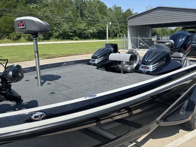 Slide: The Image of Ranger Z520 Comanche 2016 - 12