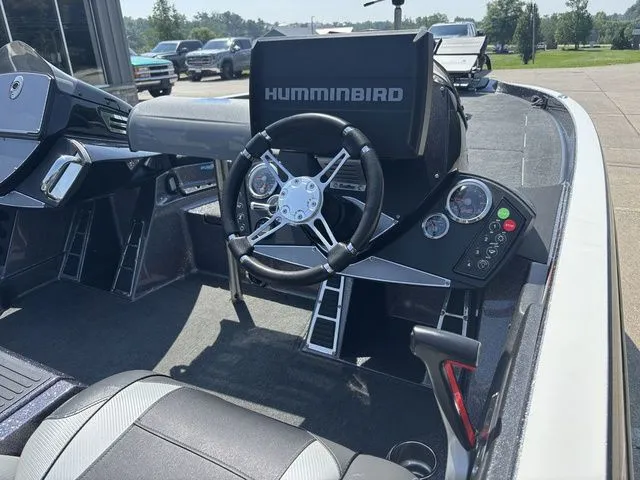 Slide: The Image of Ranger Z520 Comanche 2016 - 5