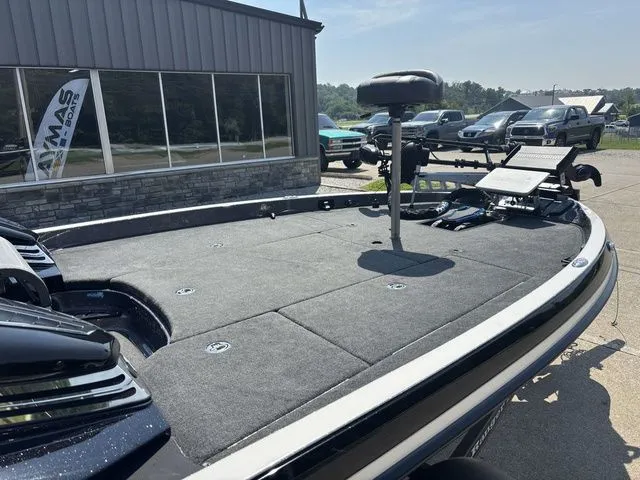 Slide: The Image of Ranger Z520 Comanche 2016 - 7