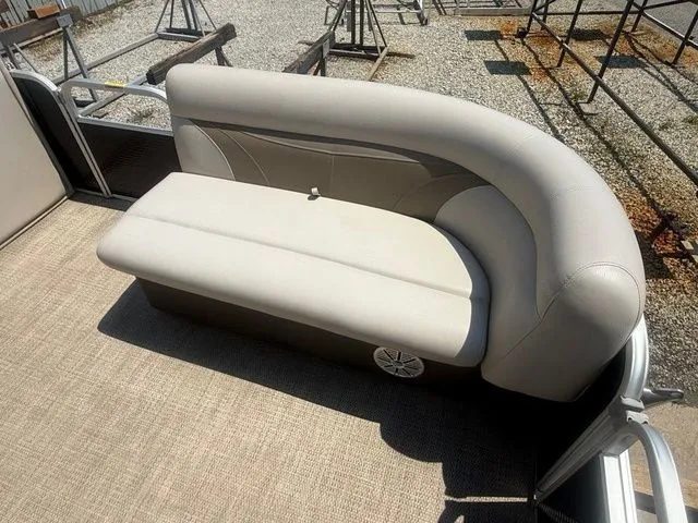 Slide: The Image of Godfrey SW 2086 SB 2017 - 6