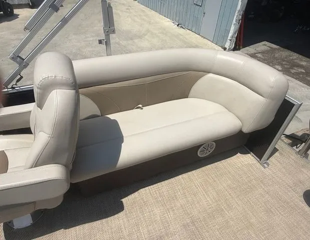 Slide: The Image of Godfrey SW 2086 SB 2017 - 9