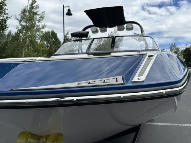 Slide: The Image of Nautique G23 2013 - 10