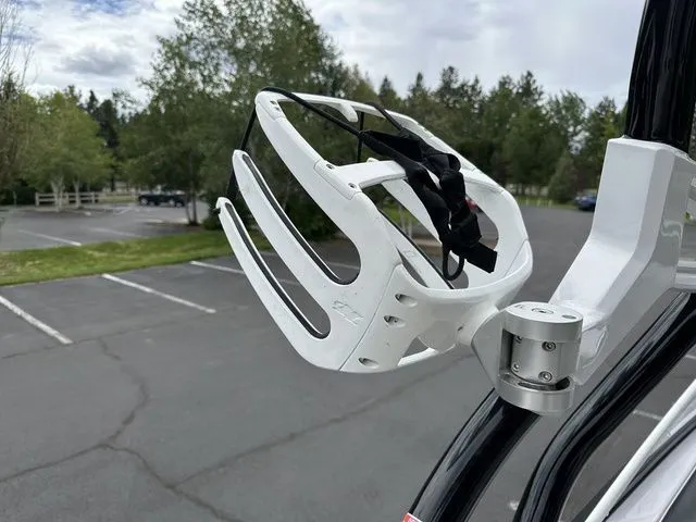 Slide: The Image of Nautique G23 2013 - 24