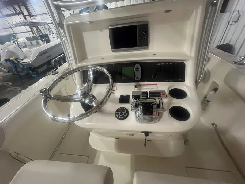 Slide: The Image of 2007 Boston Whaler 240 Outrage 10 - 10