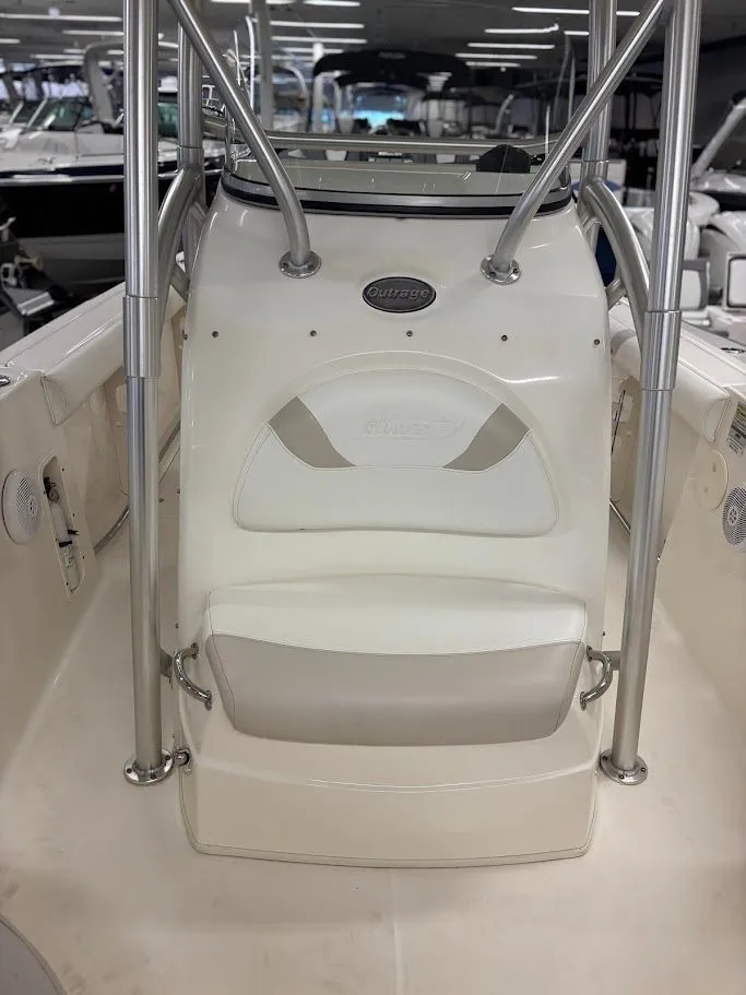 Slide: The Image of 2007 Boston Whaler 240 Outrage 28 - 28