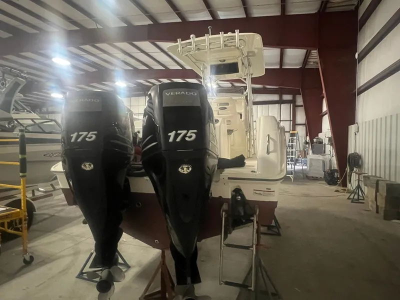 Slide: The Image of 2007 Boston Whaler 240 Outrage 5 - 5