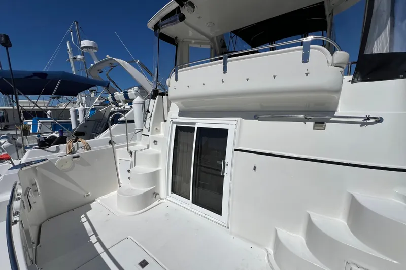 Slide: The Image of 2006 Carver 444 Cockpit Motor Yacht - Aft Deck - 12