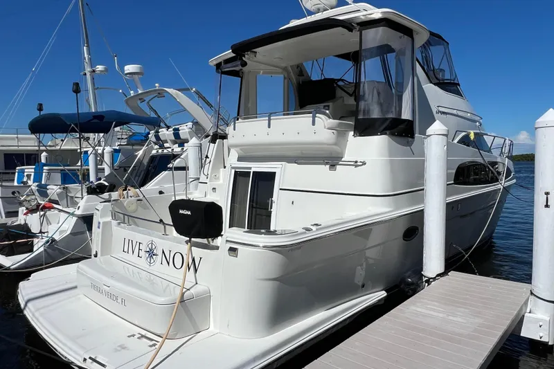 Slide: The Image of 2006 Carver 444 Cockpit Motor Yacht - Profile - 30