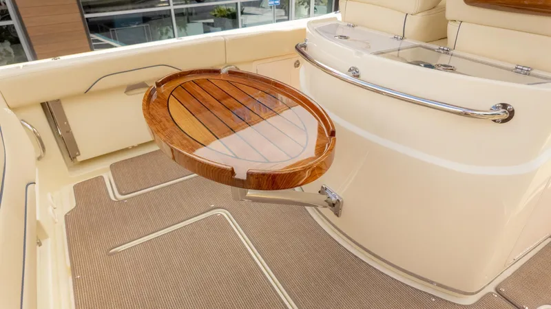 Slide: The Image of Chris-Craft Catalina 31 2026 - 18