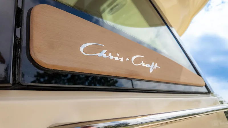 Slide: The Image of Chris-Craft Catalina 31 2026 - 27