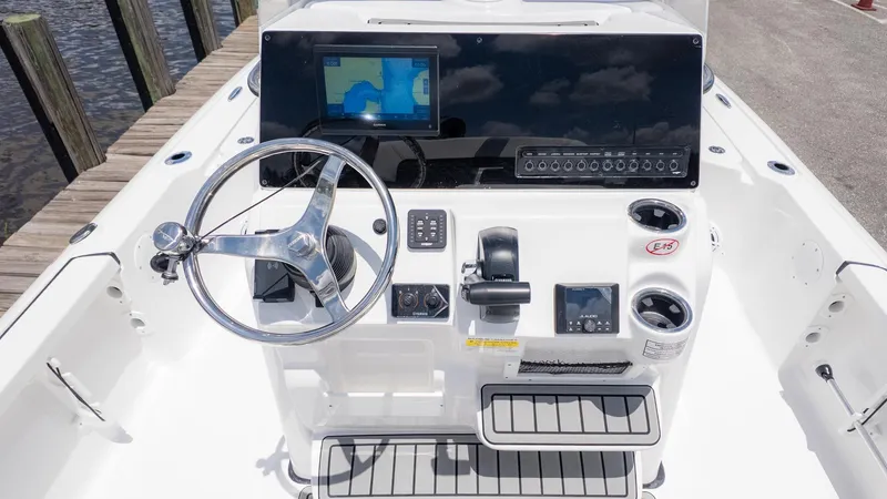 Slide: The Image of Tidewater 2110 Bay Max 2026 - 9