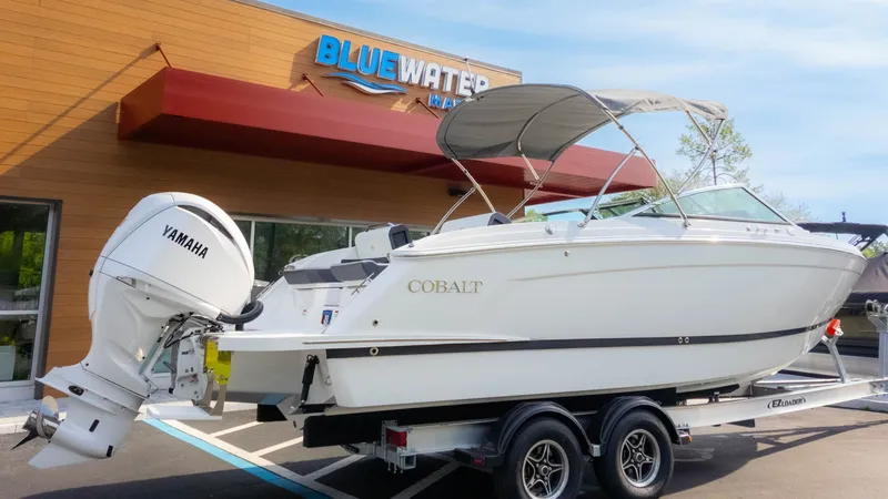 Slide: The Image of Cobalt R6 Outboard 2023 - 41