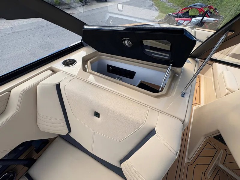 Slide: The Image of Nautique G25 2026 - 32