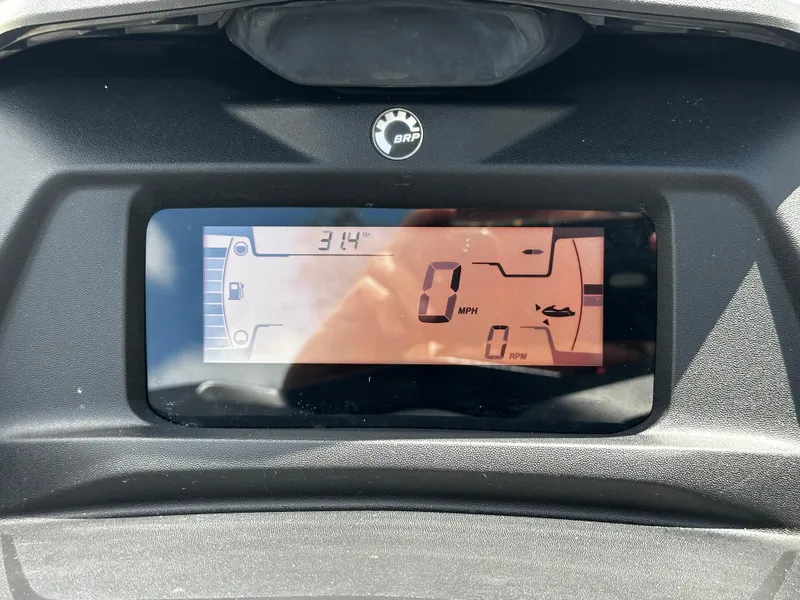 Slide: The Image of Dashboard display of 2023 Sea-Doo GTI SE 170 showing 314 hours and 0 MPH. - 19