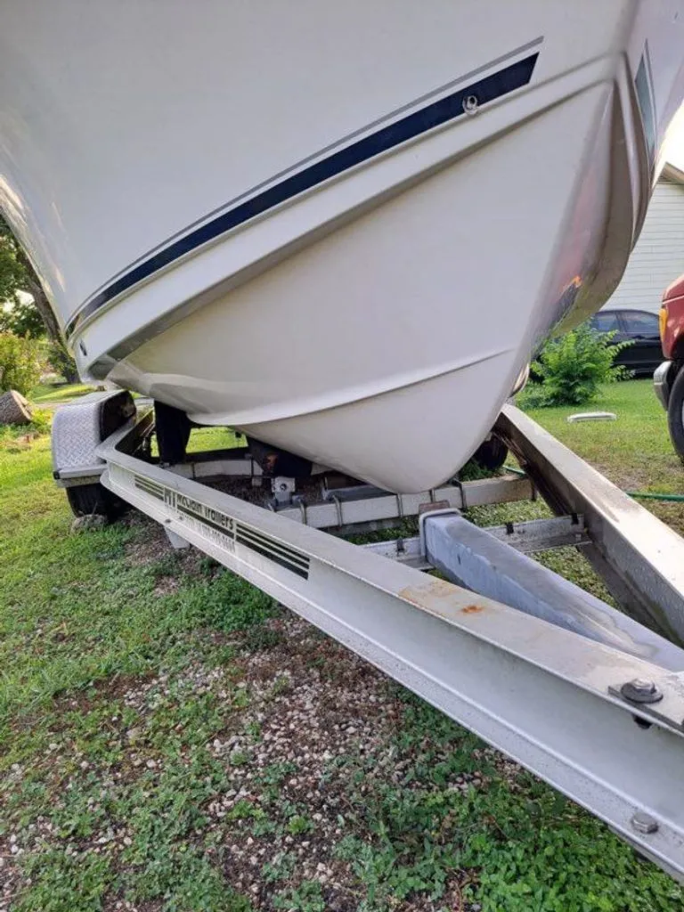 Slide: The Image of Sea Hunt Triton 212 2004 - 4