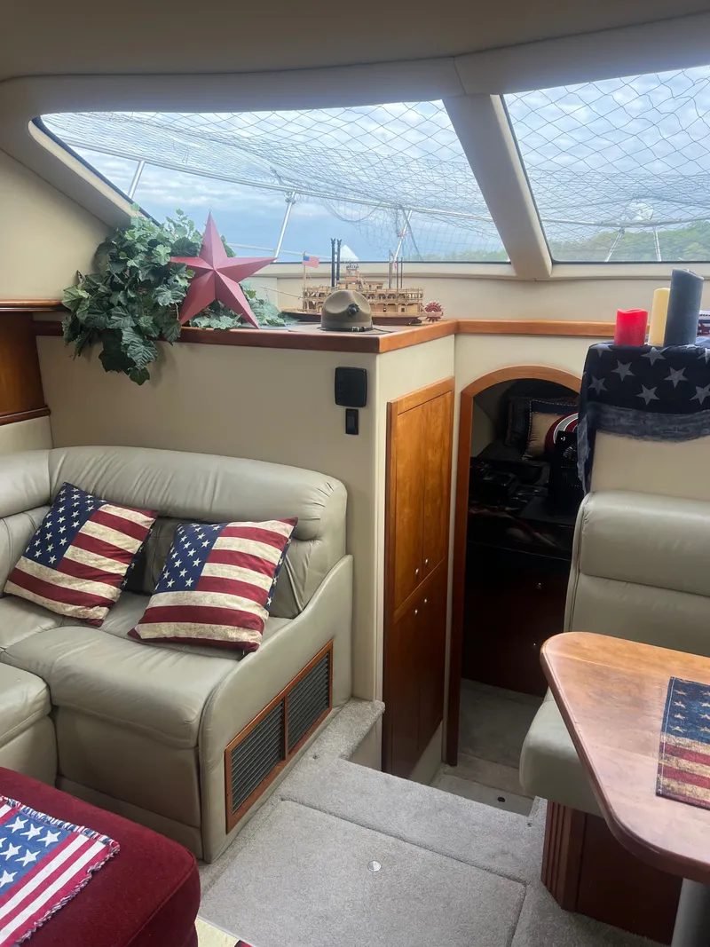 Slide: The Image of Cruisers 405 Express Motoryacht 2005 - 13