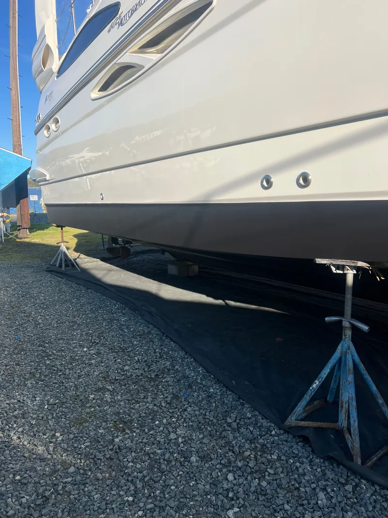 Slide: The Image of Cruisers 405 Express Motoryacht 2005 - 33