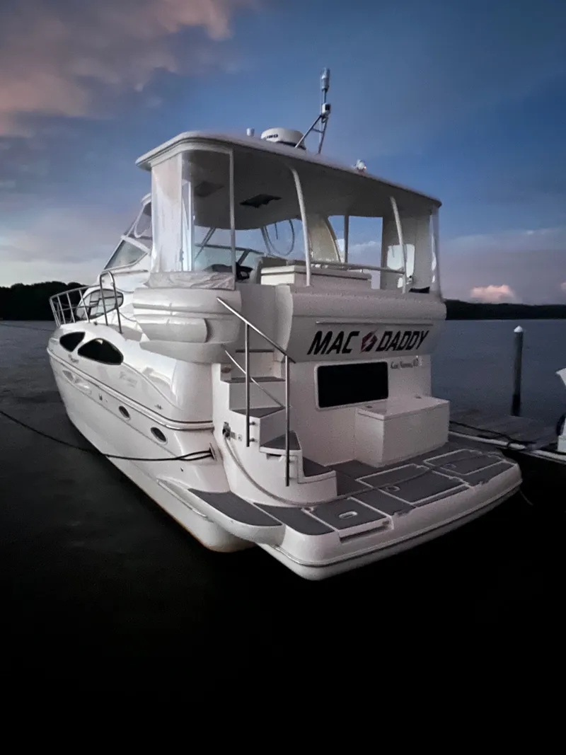 Slide: The Image of Cruisers 405 Express Motoryacht 2005 - 39
