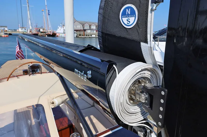 Slide: The Image of North Sail and Carbon Boom - 33