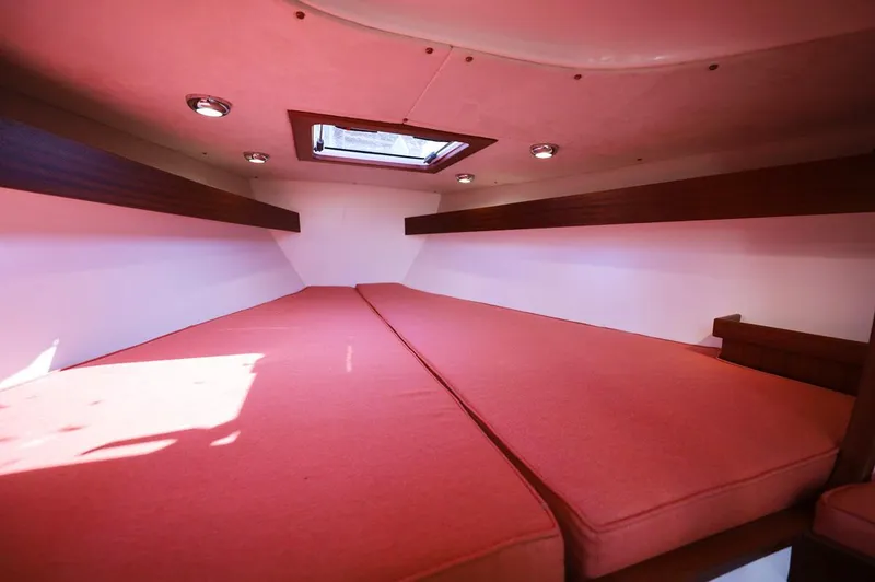 Slide: The Image of Queen Double Berth - 26