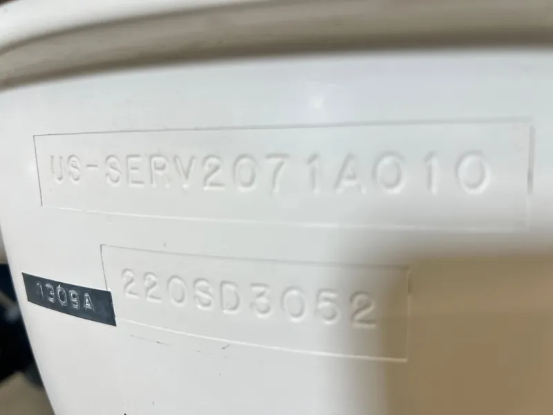 Slide: The Image of Hull identification number on a 2010 Sea Ray 220 Sundeck boat. - 15