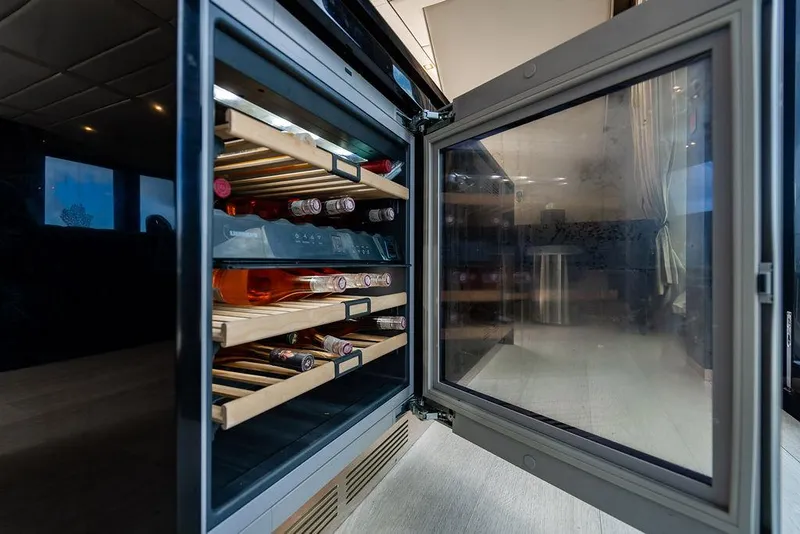 Slide: The Image of Sunreef 70 2018 - 110